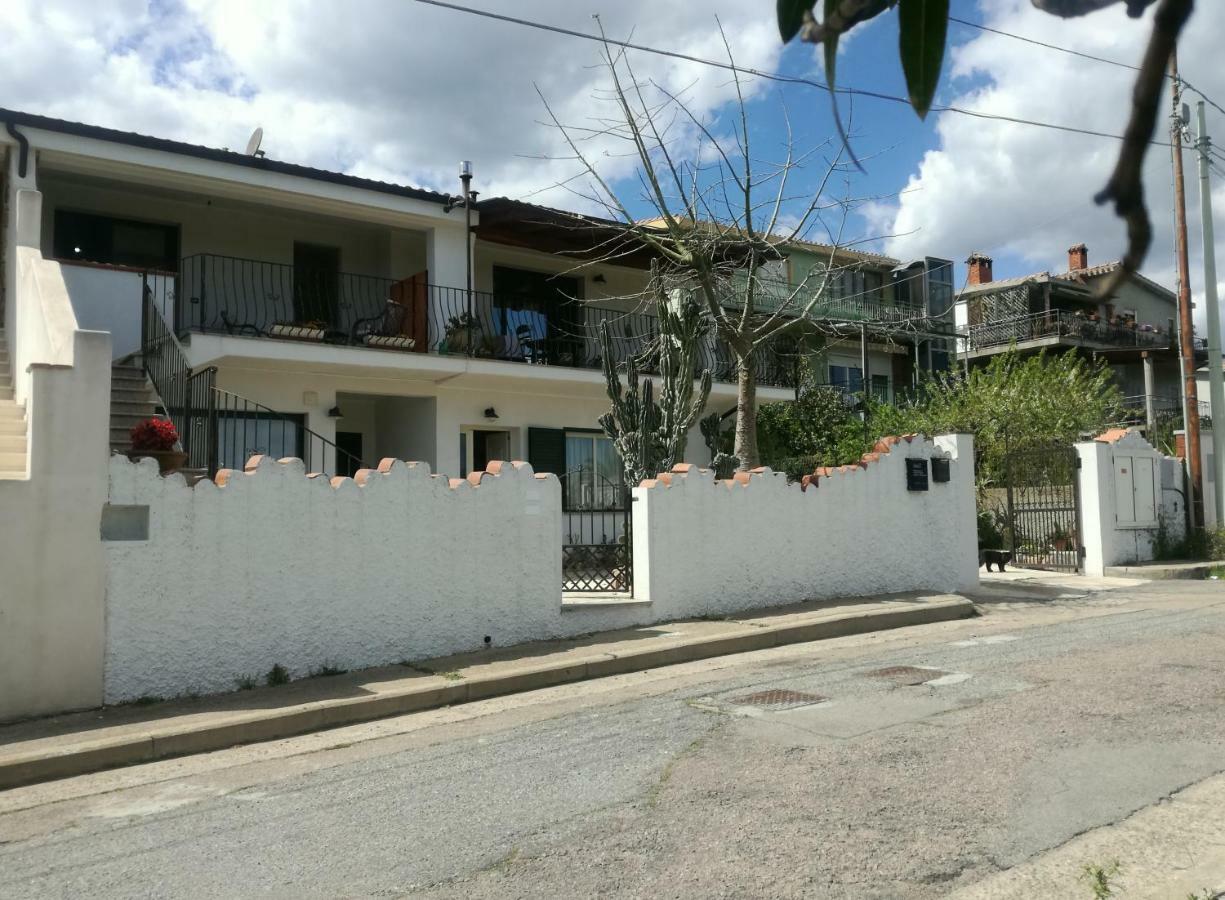 Il Giardino Apartment Lotzorai Bagian luar foto